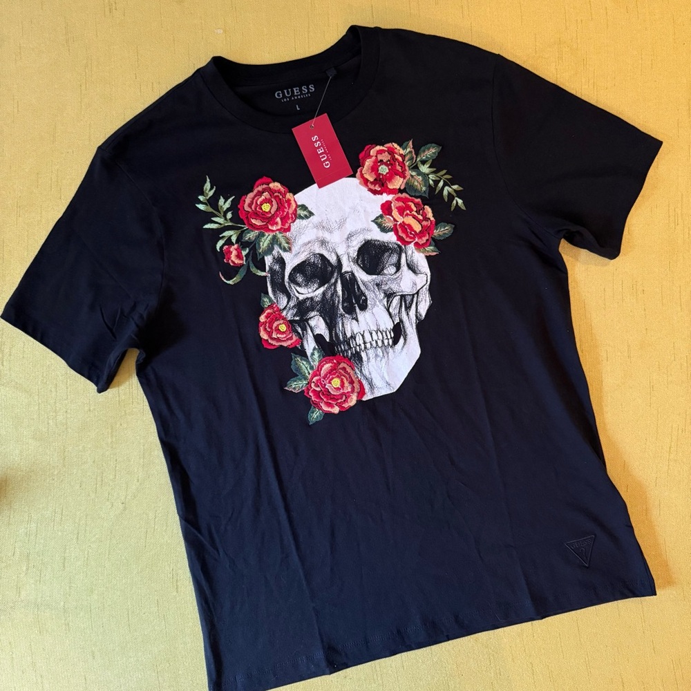 Guess Black Mens LARGE Tshirt EMBROIDER